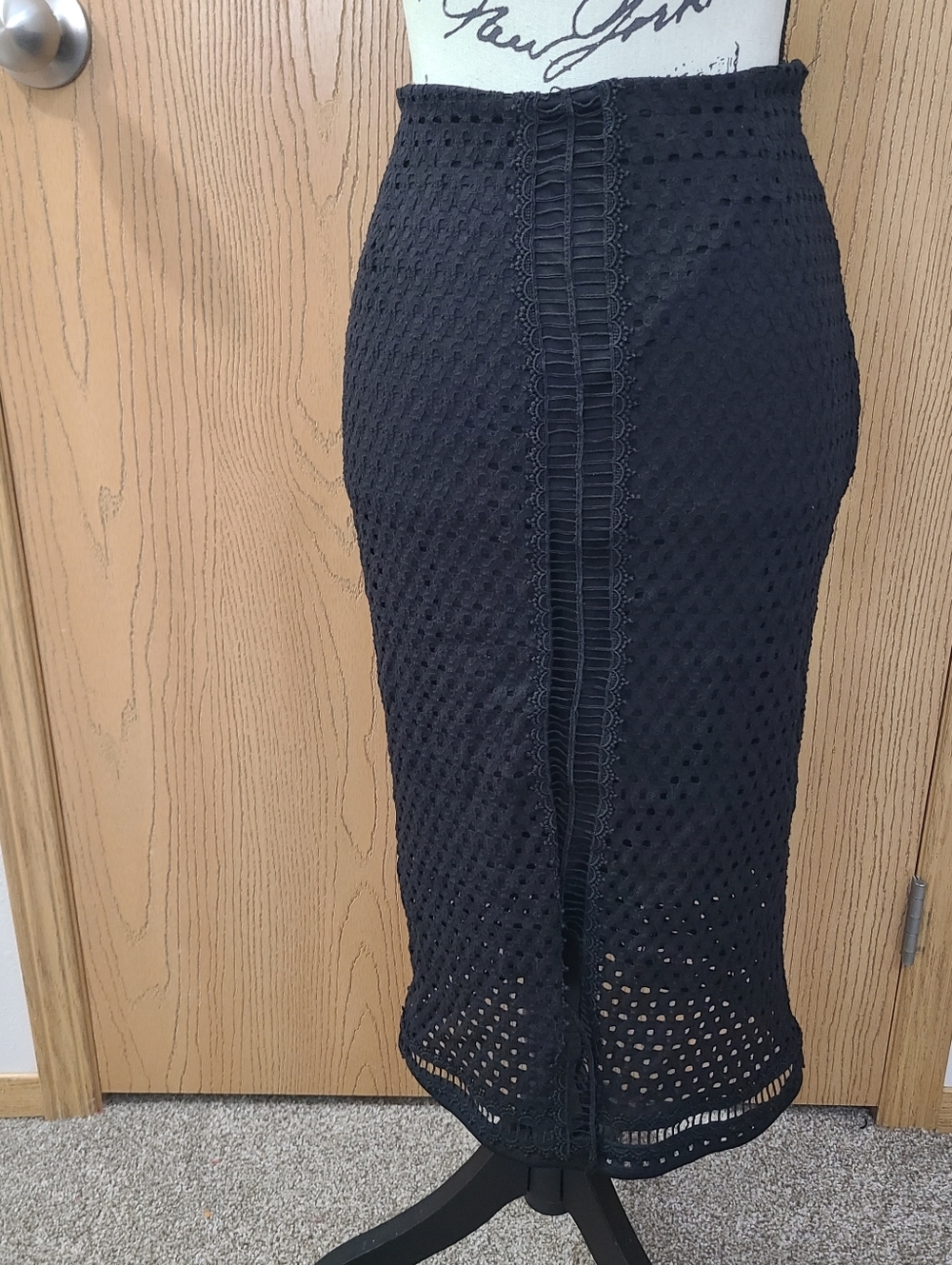 NWT H&M Crochet Lace Slit Pencil Midi Skirt